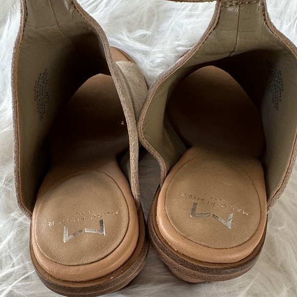 Marc Fisher Mlvashi Suede Buckle Heeled Sandals size 6.5 - Picture 8 of 13